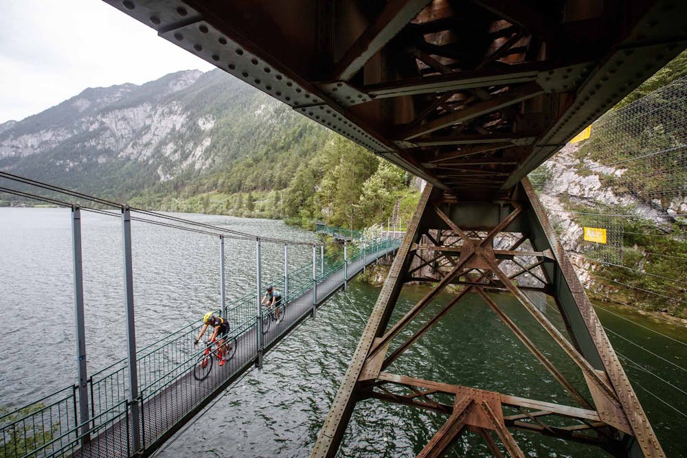 Spectacular suspension bridge over Lake Hallstatt on the K&K circuit