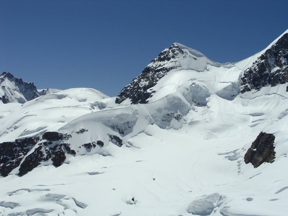 The lower section of the route as seen from the Jungfraujoch.