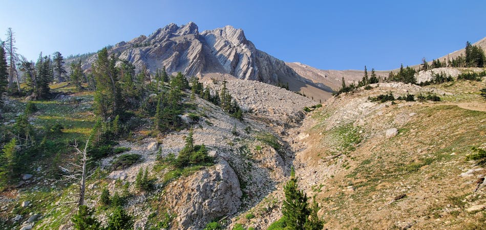 8 Must-Do Hikes near Bozeman, Montana