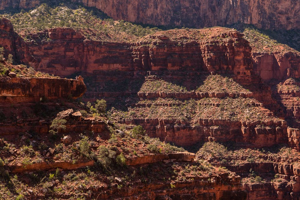 Expansive cross-canyon views.