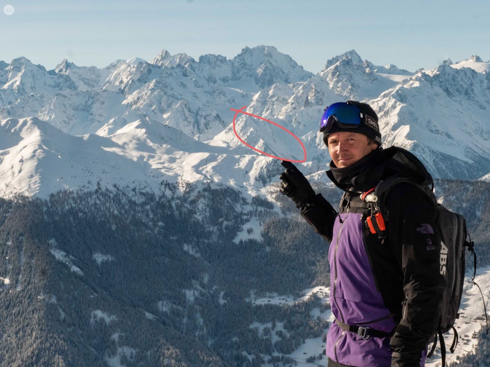 Xavier de le Rue pointing to the site of his avalanche in 2008