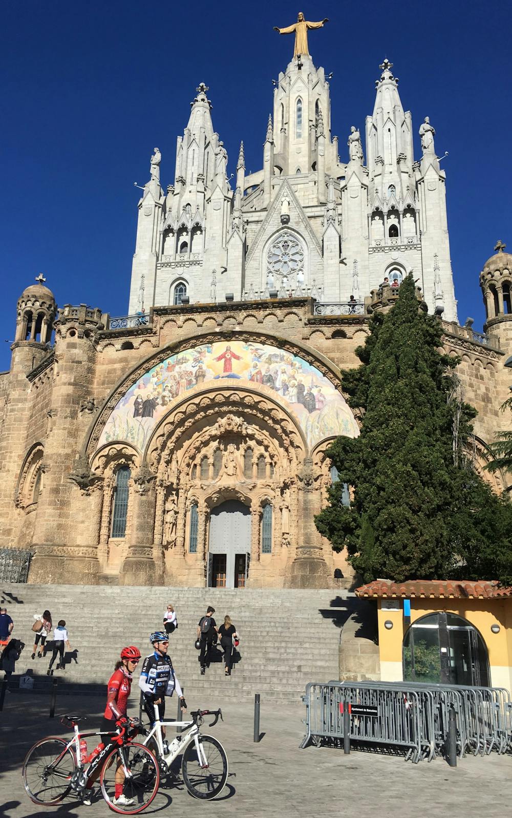 This route passes by El Tibidabo