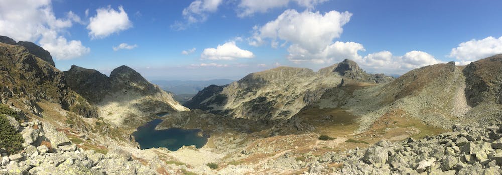 Ascend up to the peak of Maleovitsa