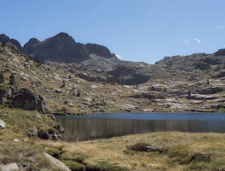 Refugi de Saboredo and its lakes