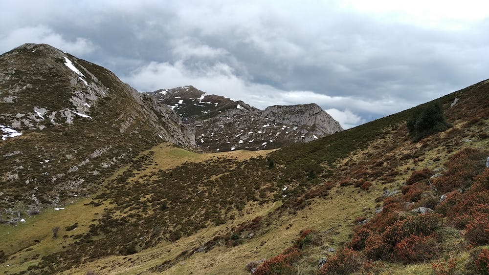 Photo from Montes de Ponga (Ventaniella - La Colladina - Viaño - Picu Zorru - Collados de Fana)