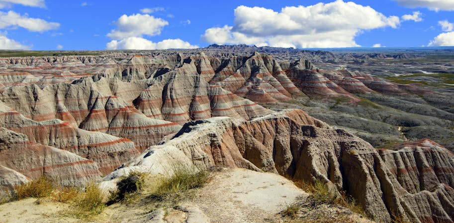 8 Must-Do Hikes in the Badlands