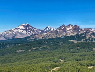 The 3 Best Peak Climbs Close to Bend, Oregon